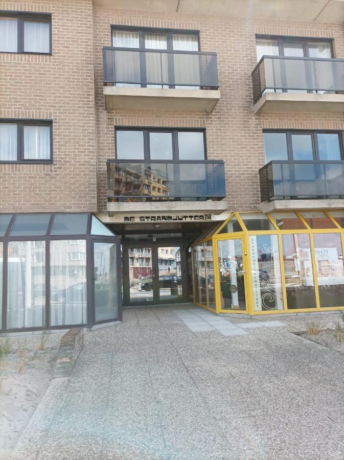 Appartement Frontaal Zeezicht In De Strandjutter *