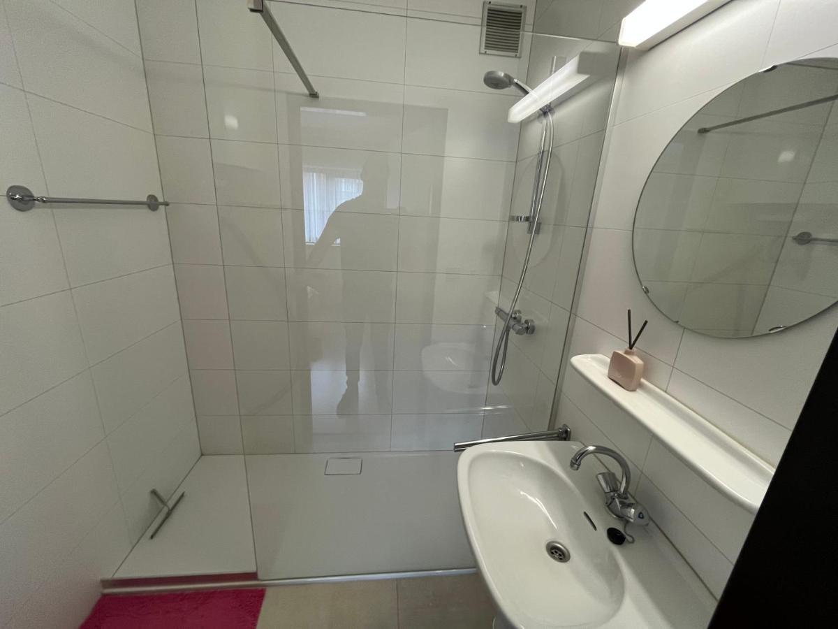 Frontaal Zeezicht In De Strandjutter Appartement